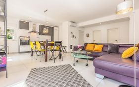Seaside Family Apartments